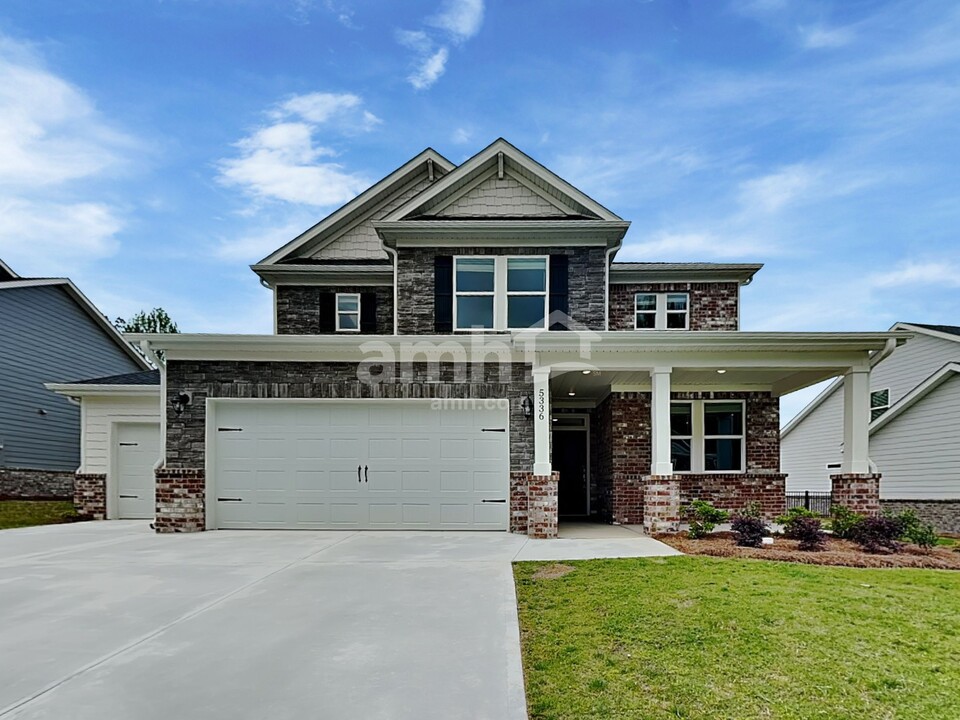 5336 Pebble Bridge Wy in Auburn, GA - Foto de edificio