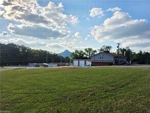 1044 High Bridge Rd in Pinnacle, NC - Building Photo - Building Photo