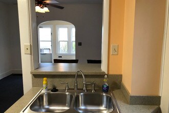 137 Grosvenor St in Athens, OH - Building Photo - Building Photo