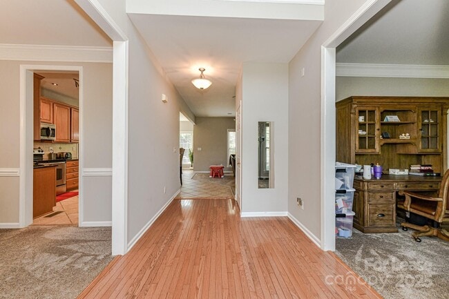 property at 16829 Hampton Trace Rd