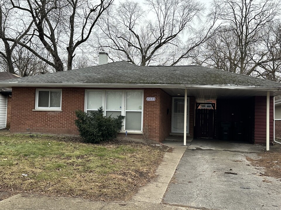 15123 Meadow Ln in Dolton, IL - Building Photo