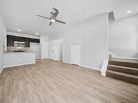 237 Northlawn St photo'