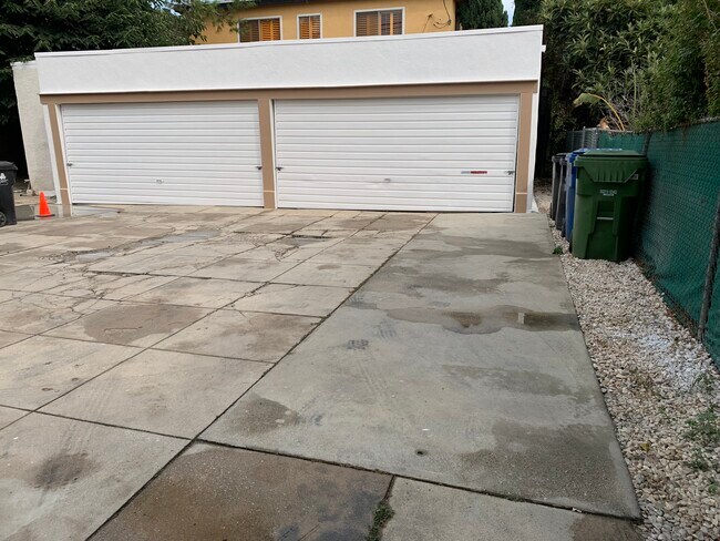 1935 W 23rd St in Los Angeles, CA - Building Photo - Building Photo