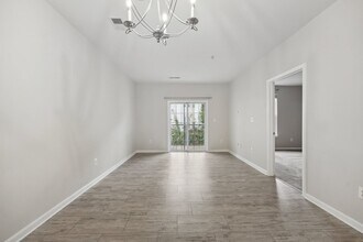 21216 McFadden Square in Sterling, VA - Building Photo - Building Photo