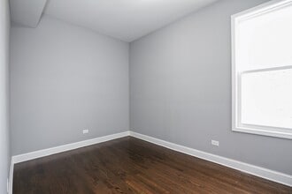 7322 S Langley Ave in Chicago, IL - Building Photo - Building Photo