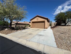 2793 Esmerelda Dr in Bullhead City, AZ - Building Photo - Building Photo