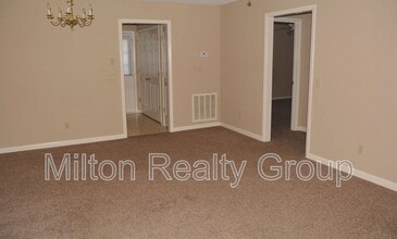 302 Killigrey St in Lillington, NC - Building Photo - Building Photo