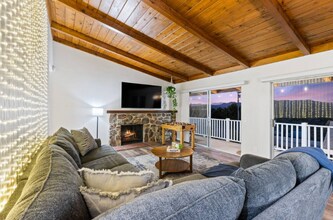 321 W Kalmia St in Fallbrook, CA - Building Photo - Building Photo