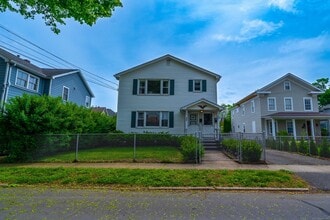 326 Grovers Ave in Bridgeport, CT - Building Photo - Building Photo
