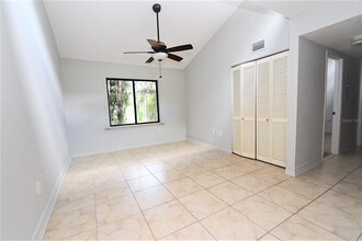 1601 Pelican Point Dr in Sarasota, FL - Building Photo - Building Photo