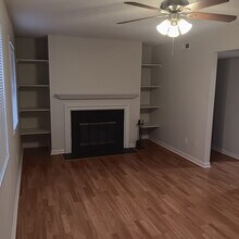 9139 Wrenwood Ln in Brentwood, MO - Building Photo - Building Photo