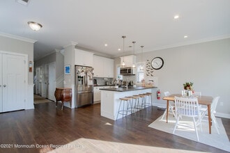 41 Bank St in Red Bank, NJ - Building Photo - Building Photo