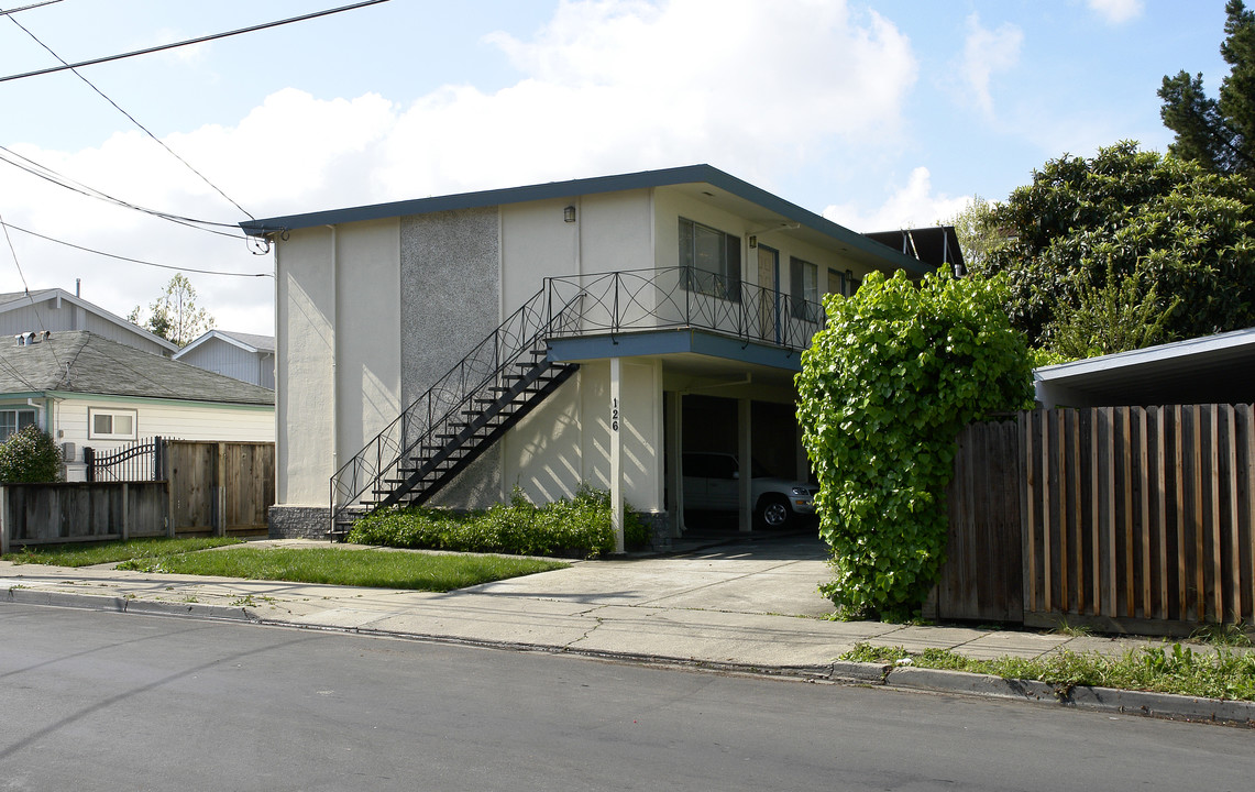 126 Cypress St in Redwood City, CA - Building Photo