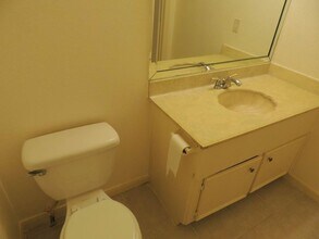 8870 Kempwood Dr in Houston, TX - Building Photo - Building Photo