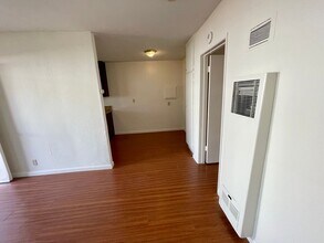 116 W 1st Ave in La Habra, CA - Building Photo - Building Photo