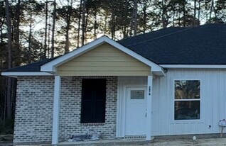 207 Hoover Dr in Slidell, LA - Building Photo