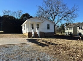 513 N Elizabeth Ave in Marshville, NC - Building Photo