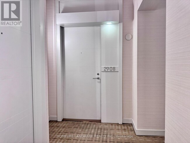 37-2937 Grosvenor St in Toronto, ON - Building Photo - Building Photo