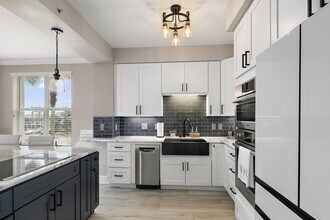 1126 1st St N in Jacksonville Beach, FL - Building Photo - Building Photo