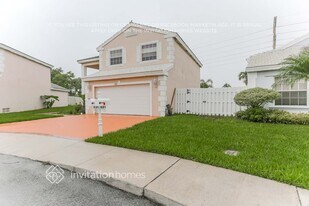 631 Royal Palm Way in Davie, FL - Building Photo