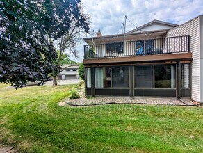 4118 Sylvia Ln S in Shoreview, MN - Building Photo - Building Photo
