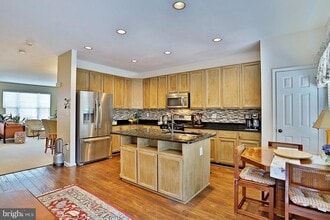 14615 Seasons Dr in Centreville, VA - Building Photo - Building Photo