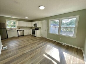 1514 Roxie Ave in Fayetteville, NC - Building Photo - Building Photo