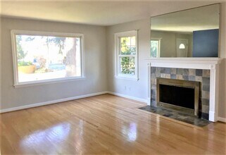 9752 Evanston Ave N in Seattle, WA - Building Photo - Building Photo