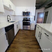 204 Walnut St in Kansas City, MO - Building Photo