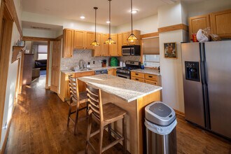 4526 N Avers Ave, Unit #2 in Chicago, IL - Building Photo - Building Photo