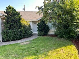 2842 Shirley St in Eugene, OR - Building Photo
