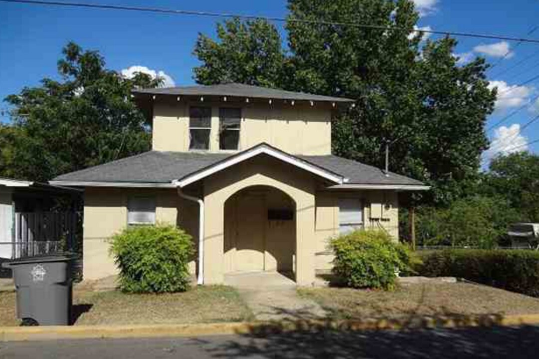 159 Centerview St in Hot Springs, AR - Foto de edificio