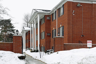 Salem West Apartments in Toledo, OH - Building Photo - Building Photo