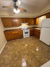 Harrison Ave in Rockford, IL - Foto de edificio - Interior Photo