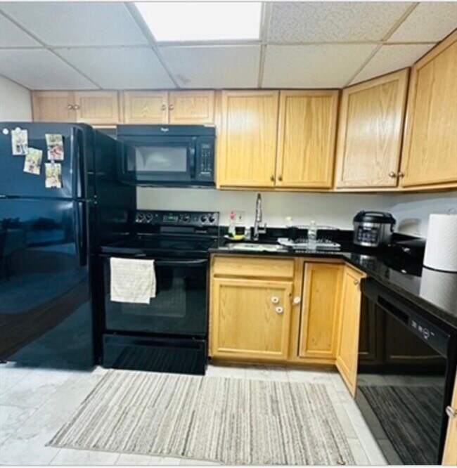 8 Shadowbrook Ln-Unit -38 in Milford, MA - Building Photo - Building Photo