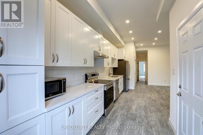 620 Bathurst St in Toronto, ON - Building Photo - Building Photo