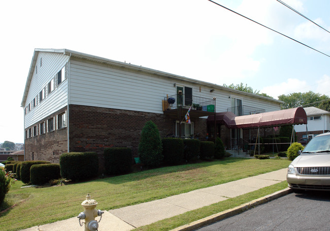 Whitehall Terrace in Allentown, PA - Building Photo - Building Photo