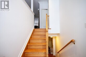 104 A Benson Ave in Richmond Hill, ON - Building Photo - Building Photo