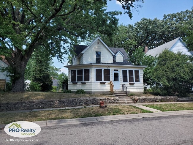 property at 1025 Burgess St