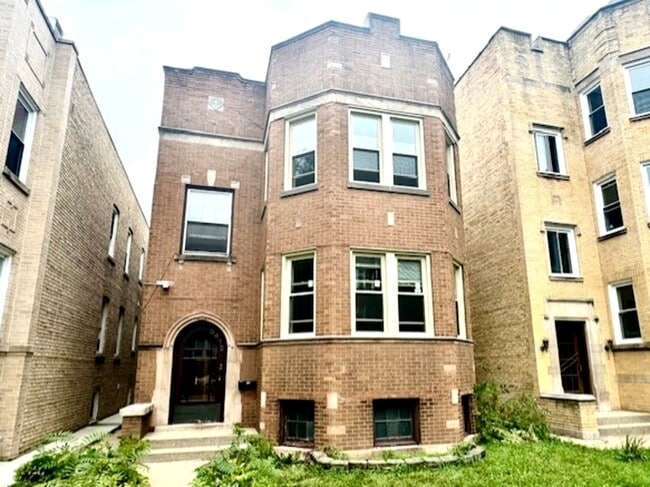 property at 5412 N Kimball Ave