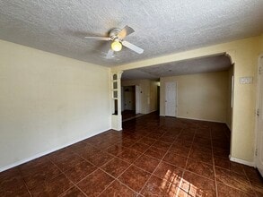 4813 W Glen Dr SW in Albuquerque, NM - Building Photo - Building Photo