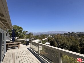 2258 Moreno Dr in Los Angeles, CA - Building Photo - Building Photo
