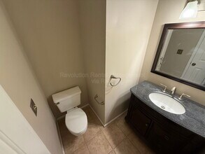 1679 Hickory Wood Ct in Lawrenceville, GA - Building Photo - Building Photo