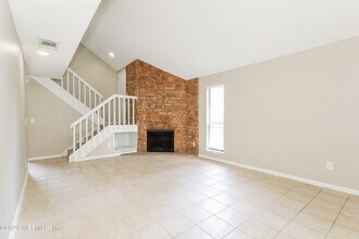3938 Pine Breeze Rd S in Jacksonville, FL - Building Photo - Building Photo
