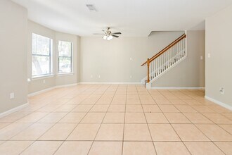 2923 La Estancia Ln in Houston, TX - Building Photo - Building Photo