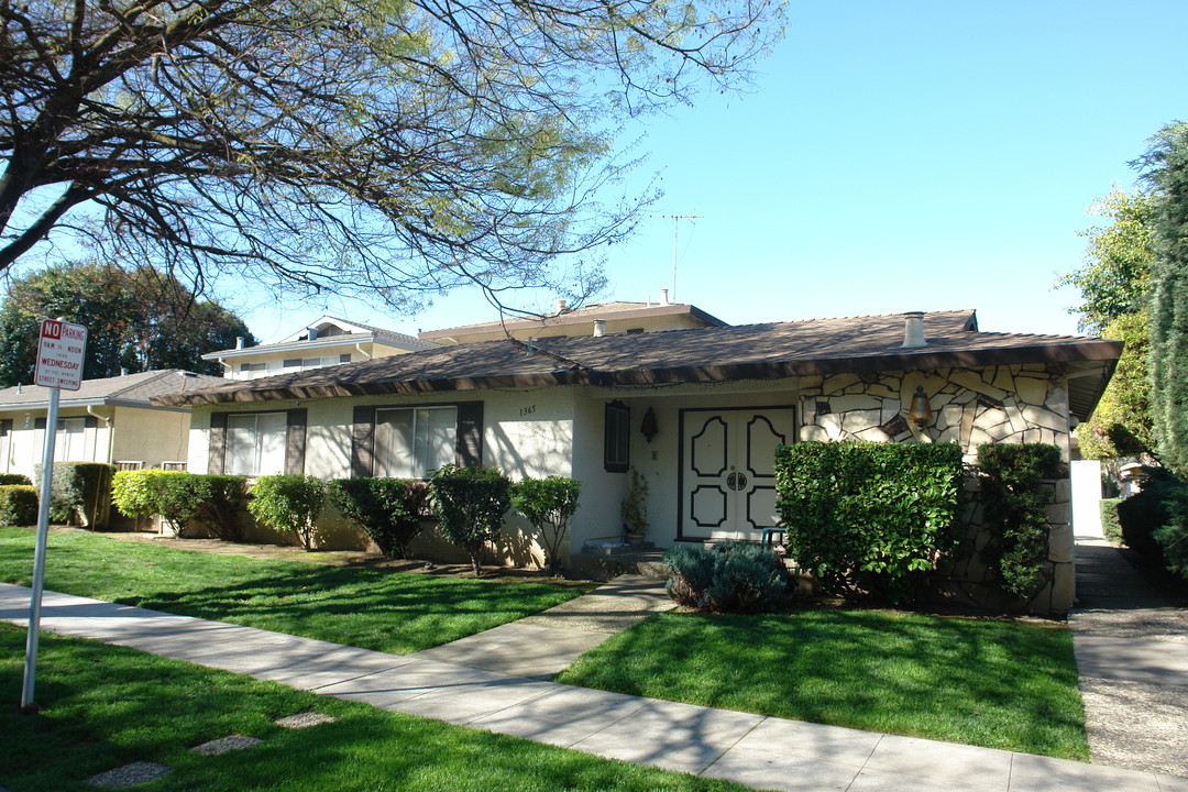 1365 Lexington Dr in San Jose, CA - Building Photo