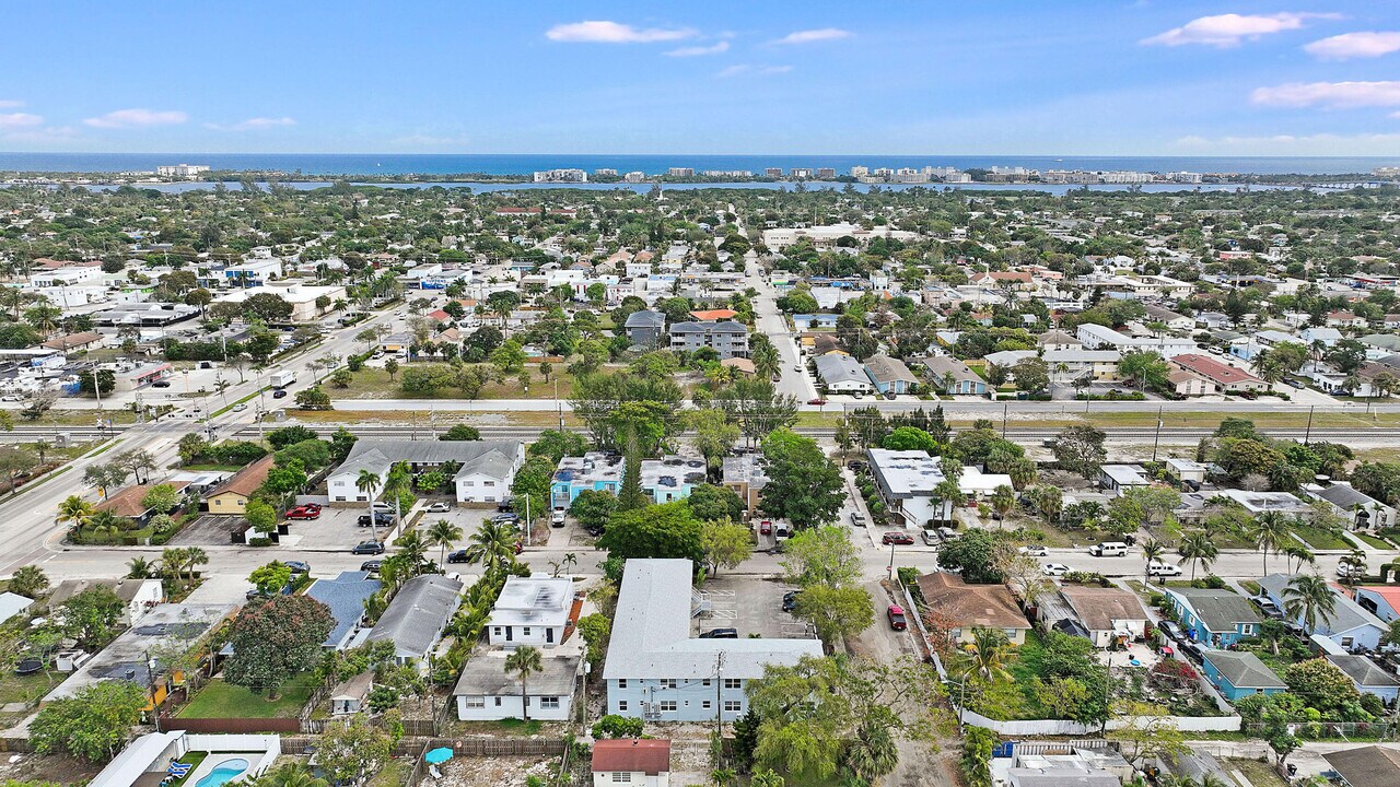 901 N F St-Unit -1 in Lake Worth Beach, FL - Building Photo