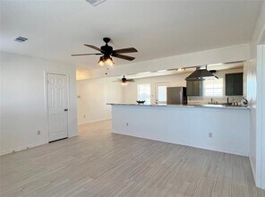 135 Gin Rd in Ennis, TX - Building Photo - Building Photo