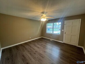726 Larkwood Cir SW in Hartselle, AL - Building Photo - Building Photo
