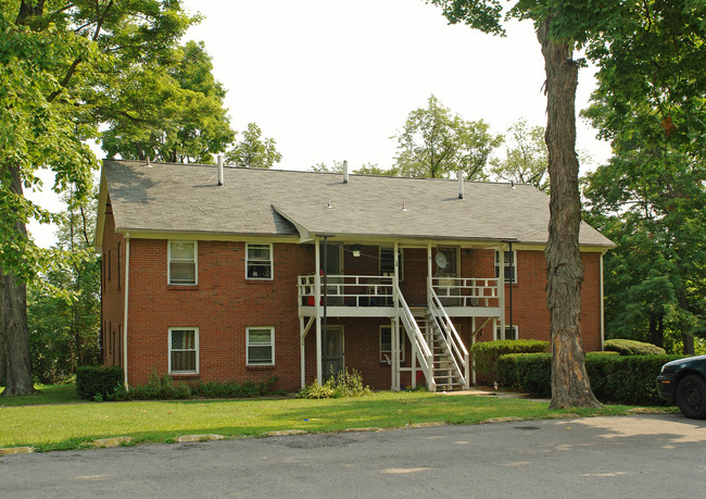 28-46 N Yorkshire Blvd in Youngstown, OH - Building Photo - Building Photo